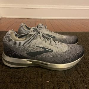 Brooks Levitate 2 Men’s Running Shoes Size 11